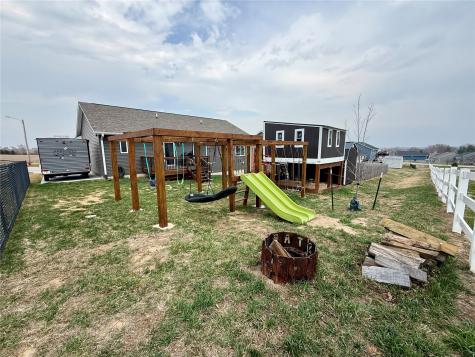425 Galileo Drive Riverside IA 52327