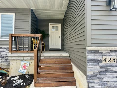 425 Galileo Drive Riverside IA 52327