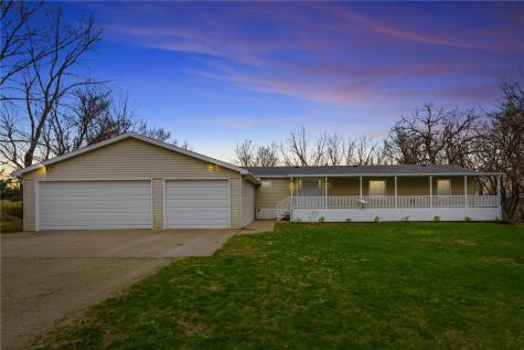 1668 180TH Street Nichols IA 52766