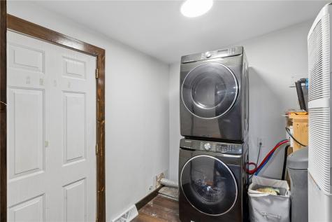1668 180th Street Nichols IA 52766