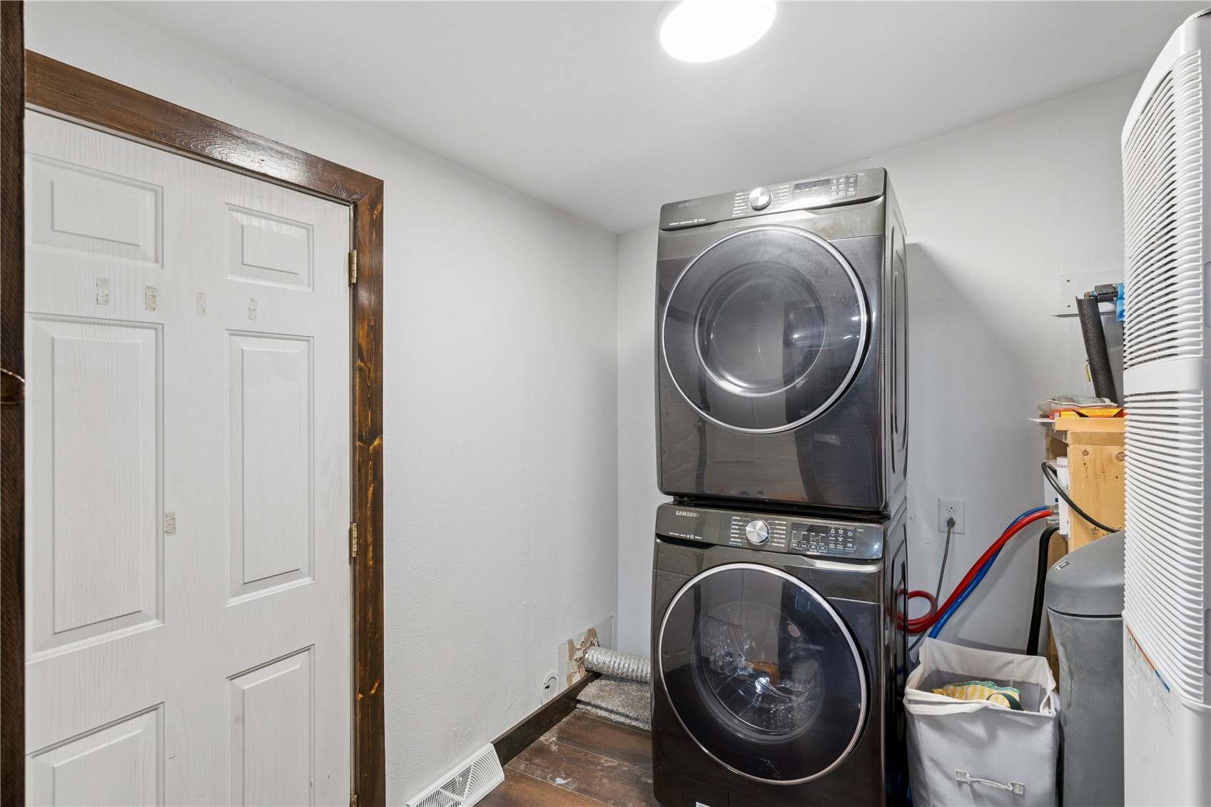 1668 180th Street Nichols IA 52766