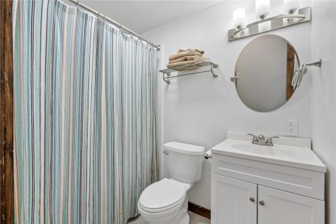 1668 180th Street Nichols IA 52766