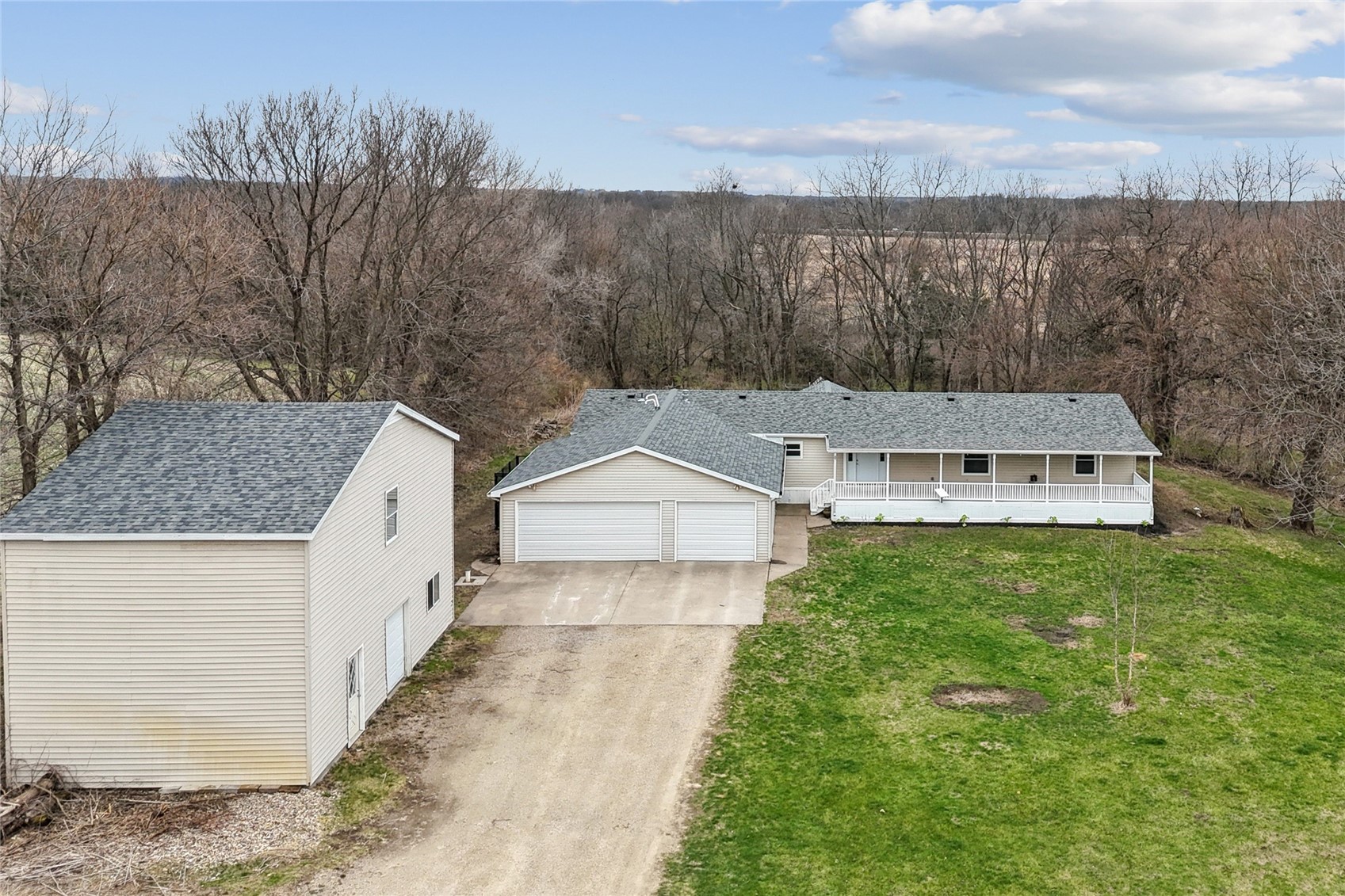 1668 180th Street Nichols IA 52766