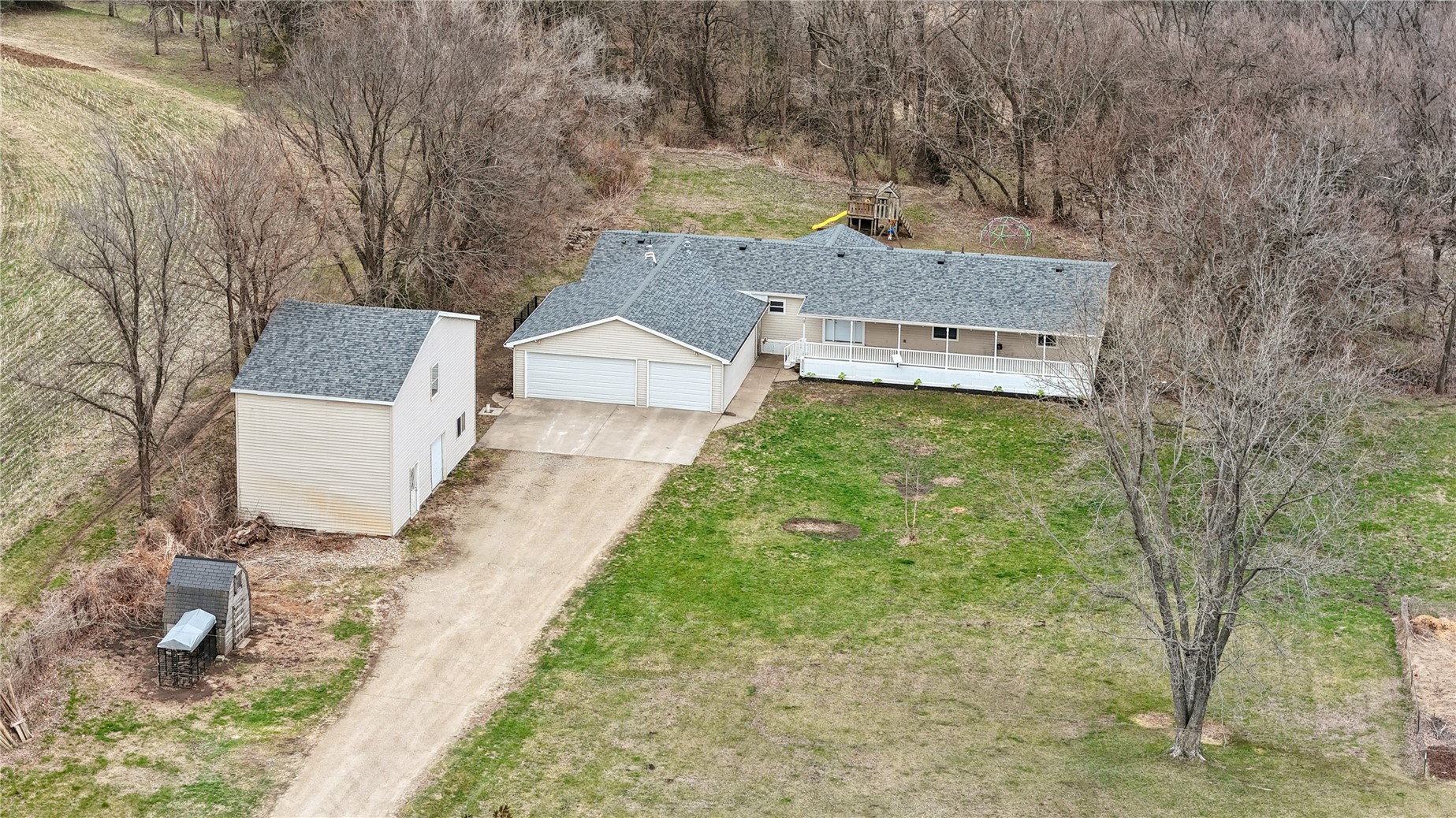 1668 180th Street Nichols IA 52766