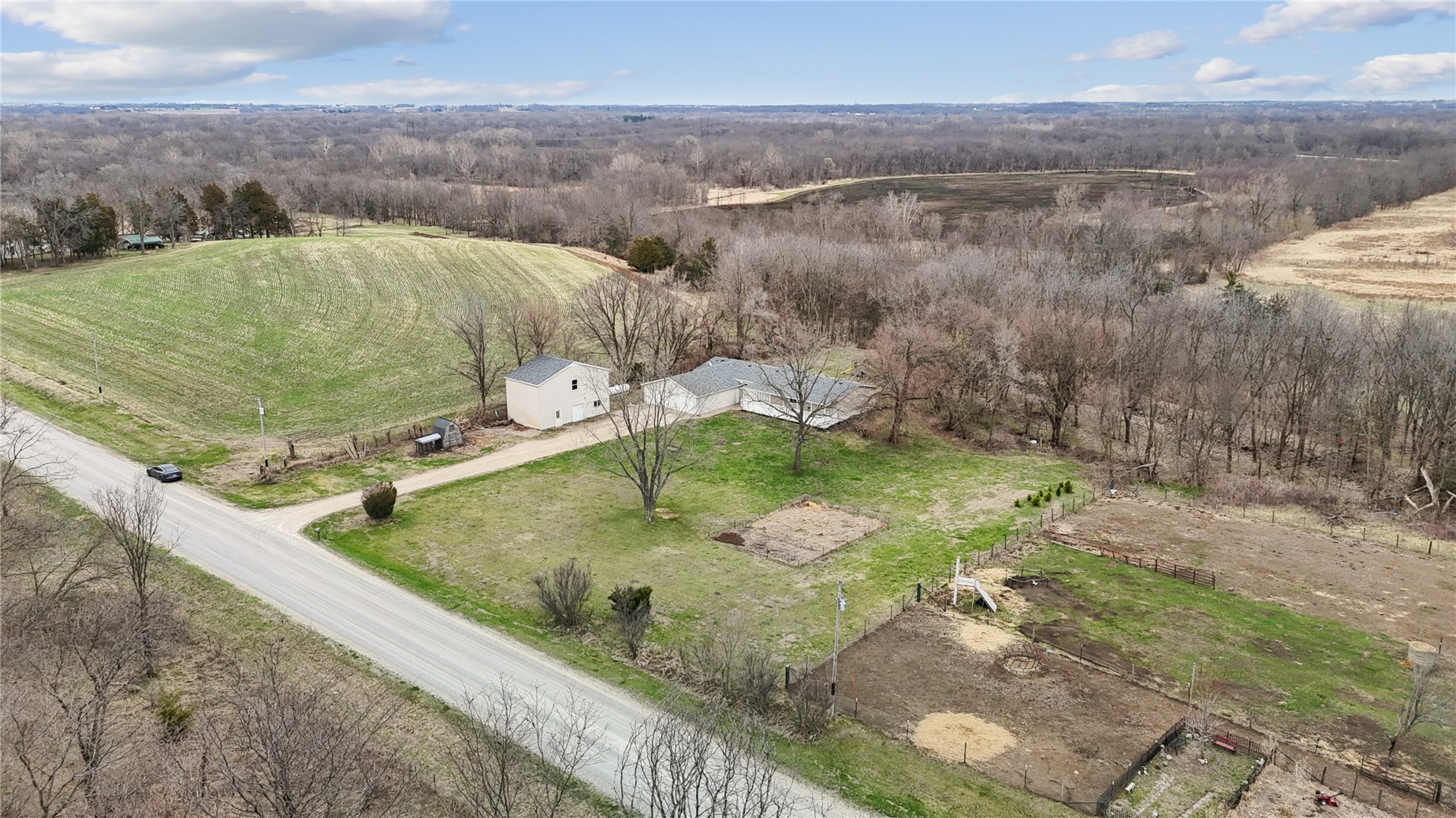 1668 180th Street Nichols IA 52766