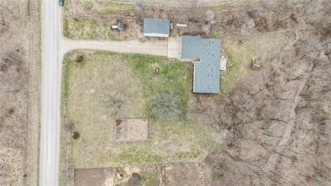 1668 180th Street Nichols IA 52766