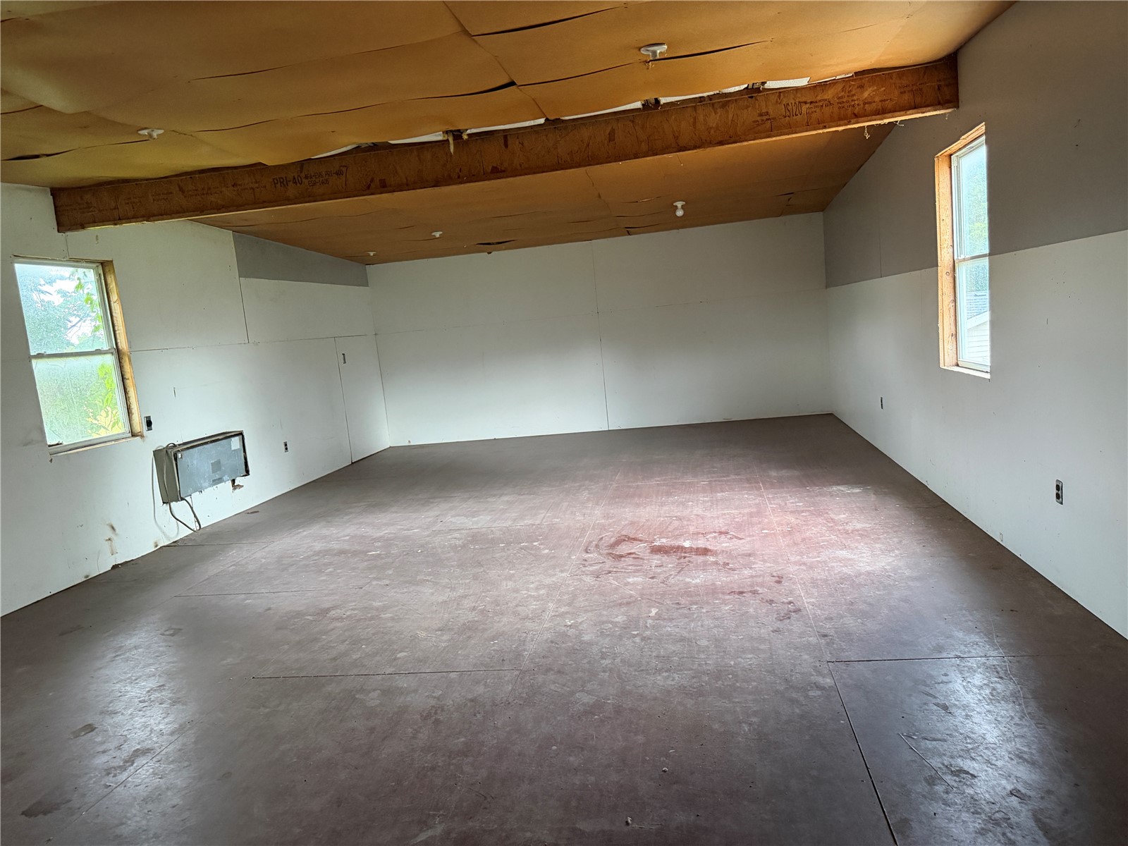 1668 180th Street Nichols IA 52766