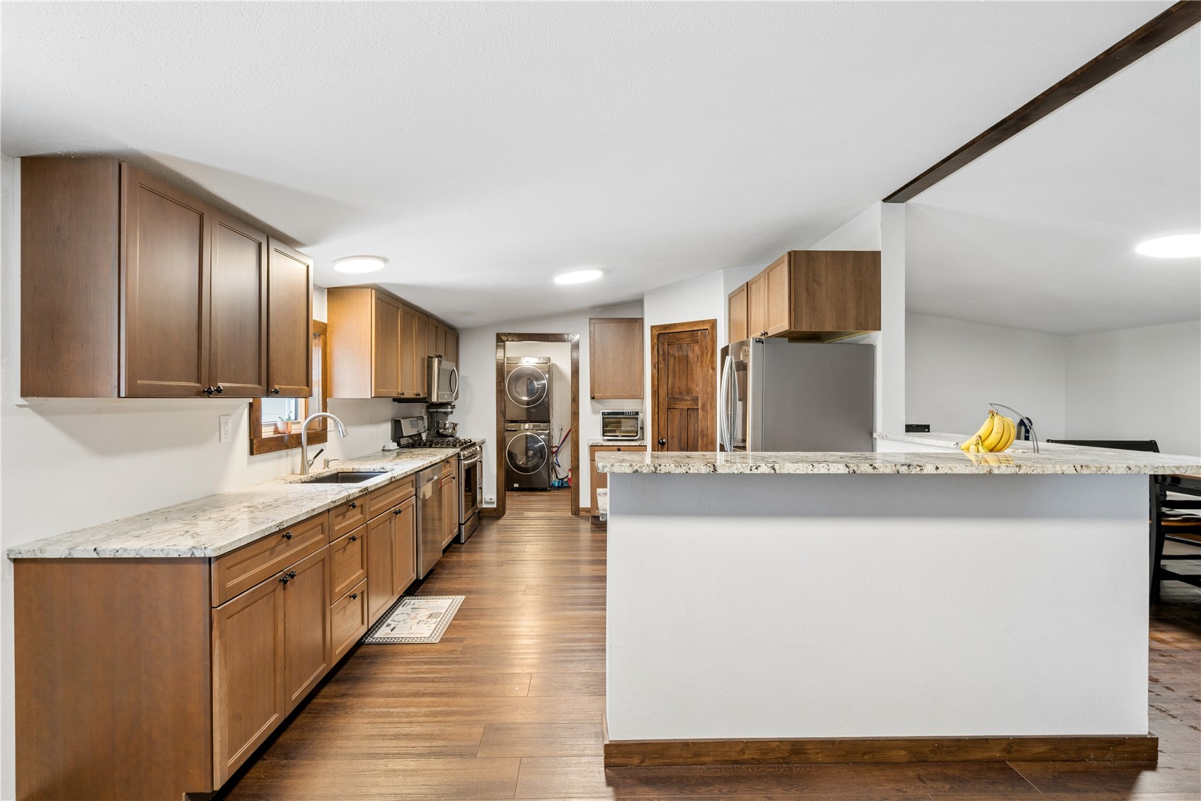 1668 180th Street Nichols IA 52766