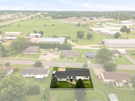 202 Wilson Court Anamosa IA 52205