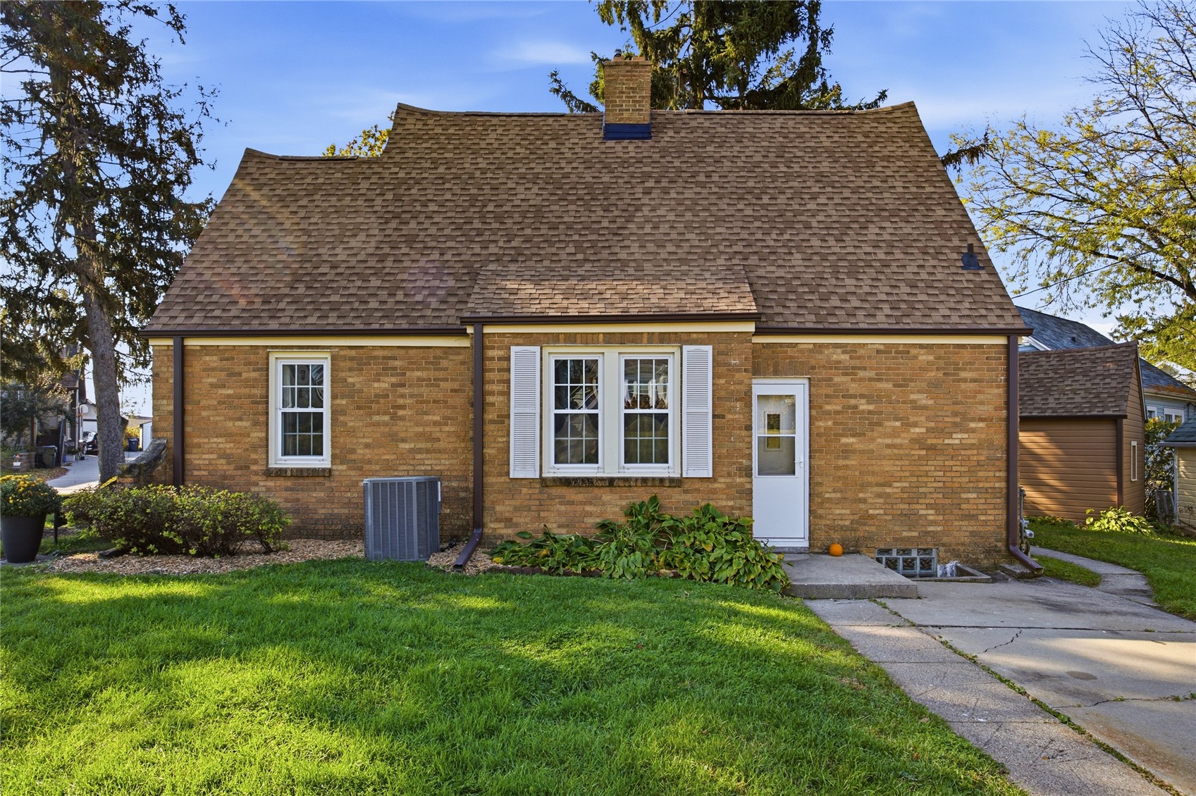 224 23rd Street Drive SE Cedar Rapids IA 52403