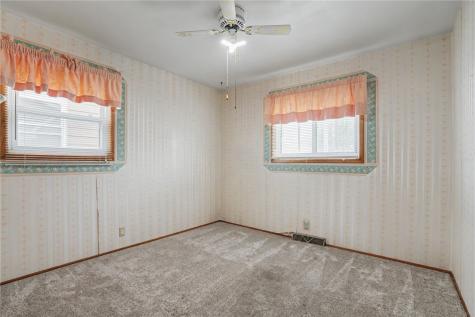 4700 Midway Drive NW Cedar Rapids IA 52405