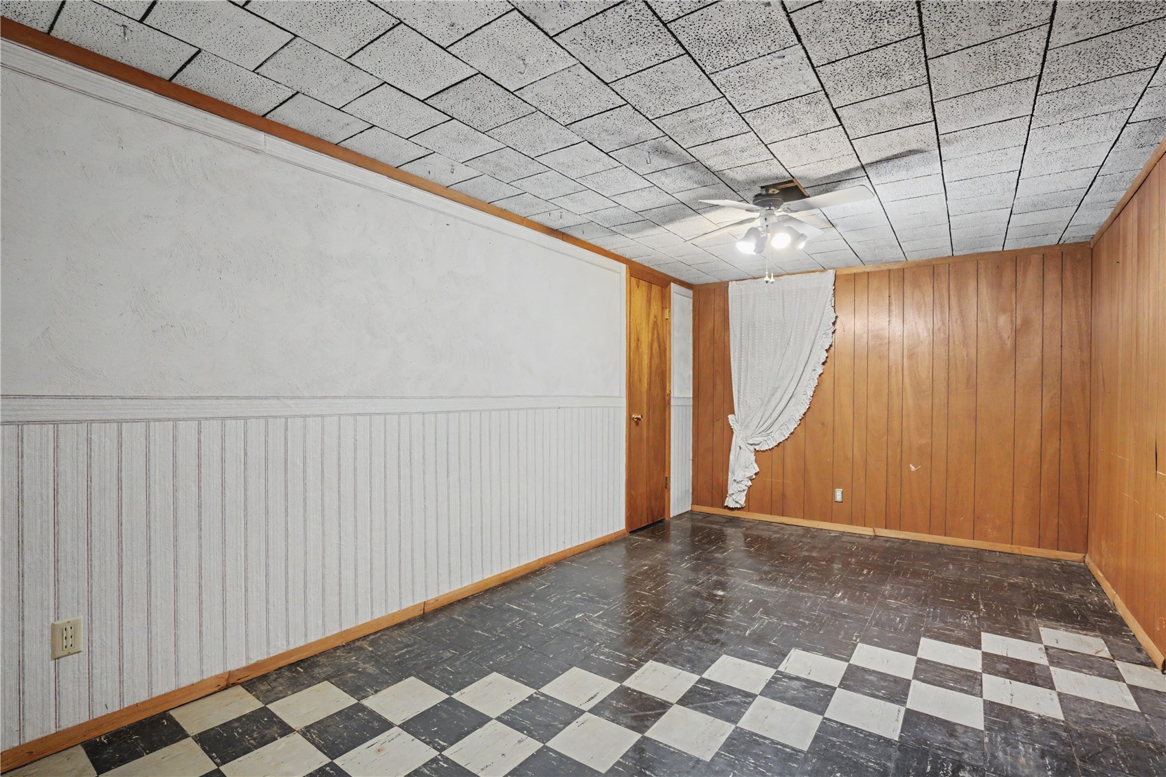 4700 Midway Drive NW Cedar Rapids IA 52405