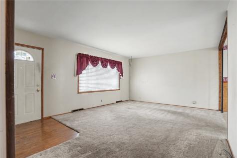 4700 Midway Drive NW Cedar Rapids IA 52405