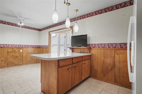 4700 Midway Drive NW Cedar Rapids IA 52405
