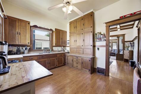 231 Highland Drive NW Cedar Rapids IA 52405
