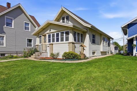 231 Highland Drive NW Cedar Rapids IA 52405