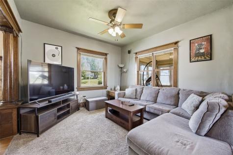 231 Highland Drive NW Cedar Rapids IA 52405