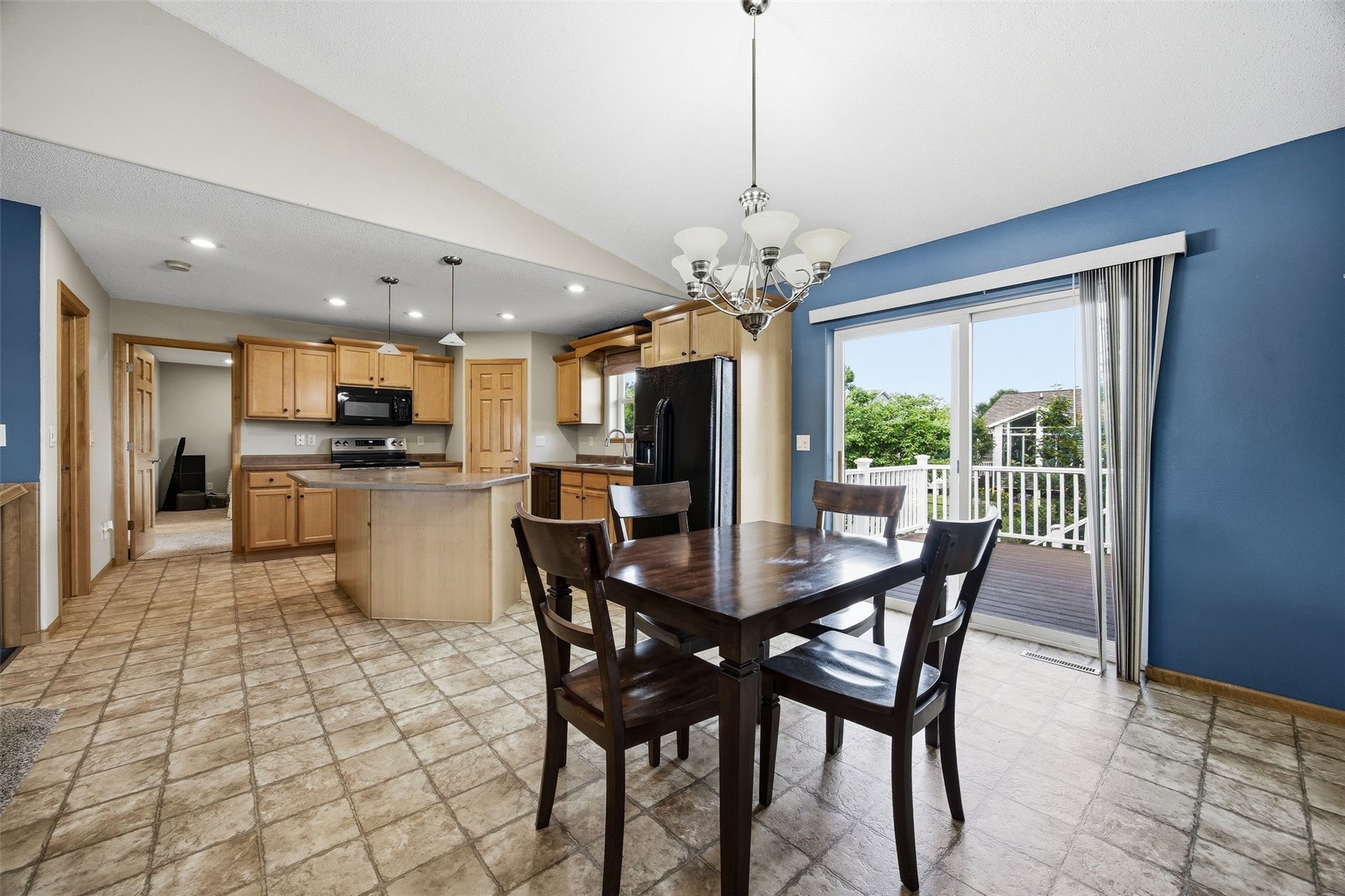 2460 Prairie Hill Drive Marion IA 52302