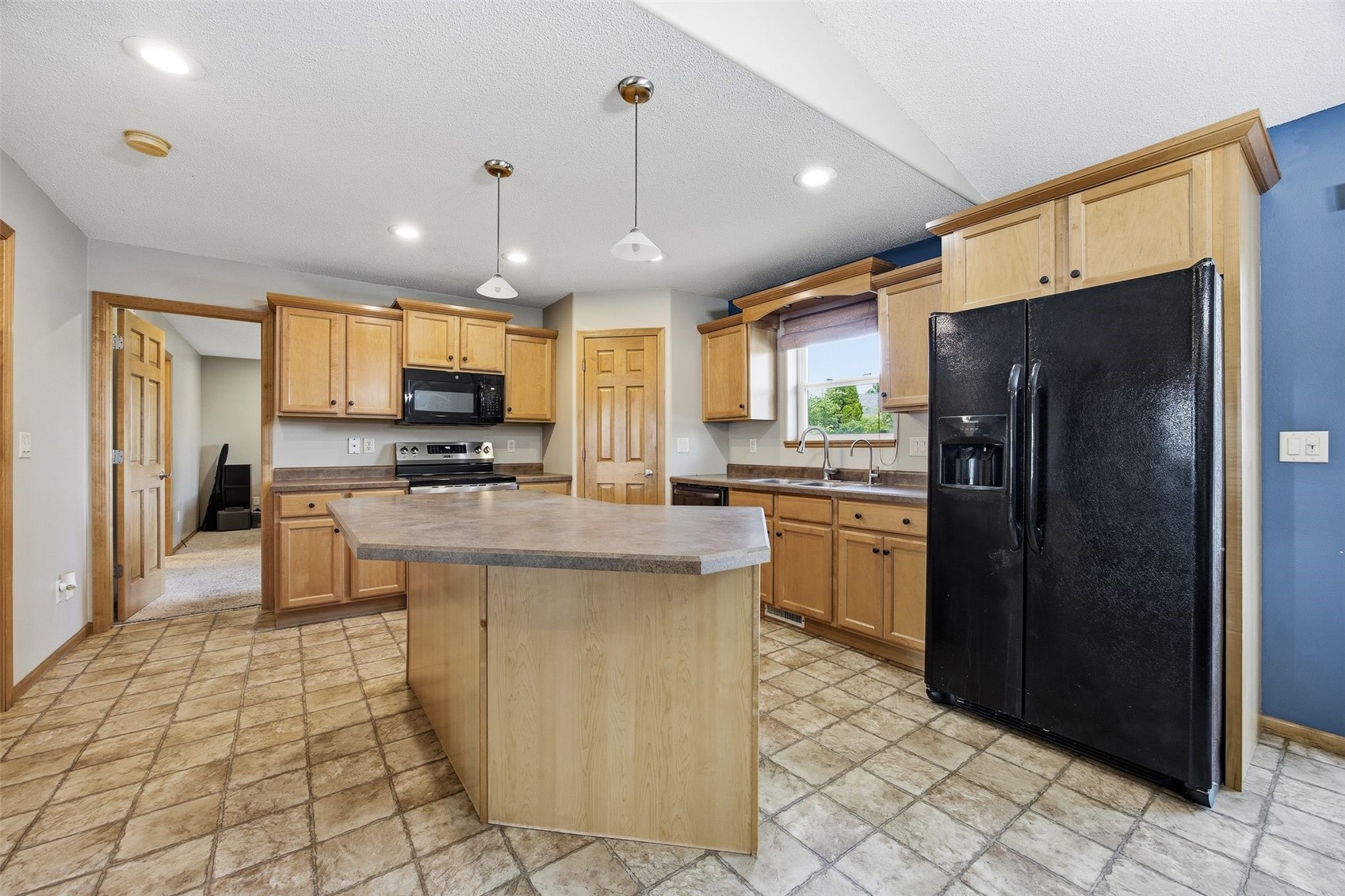 2460 Prairie Hill Drive Marion IA 52302