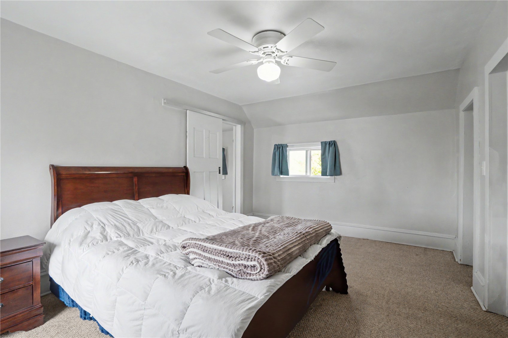 203 Roosevelt Street Alburnett IA 52202