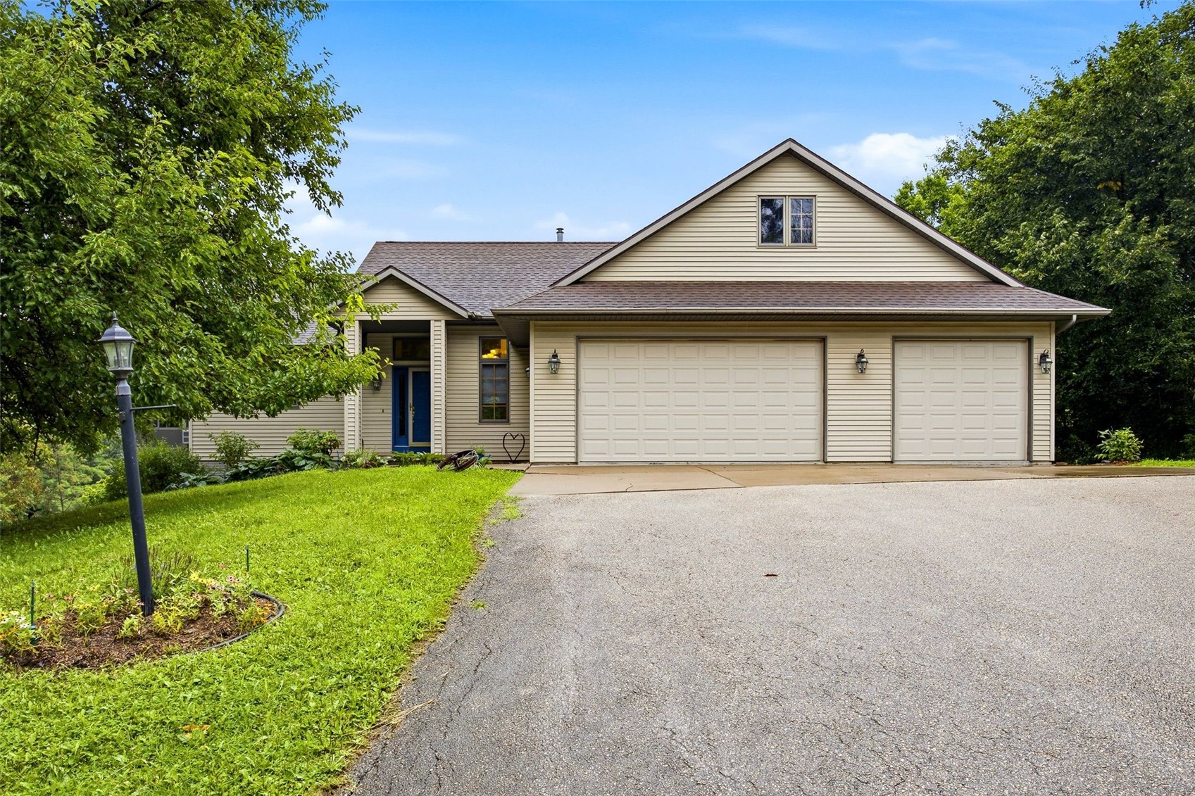 2792 Holly Court NW Swisher IA 52238