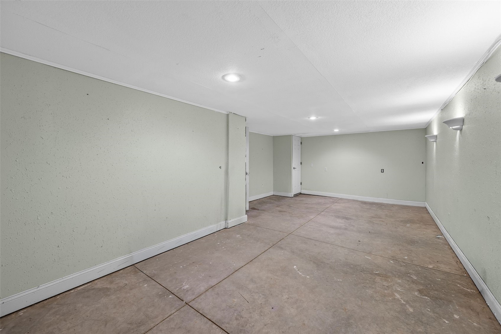 625 Freeseway Drive Robins IA 52328