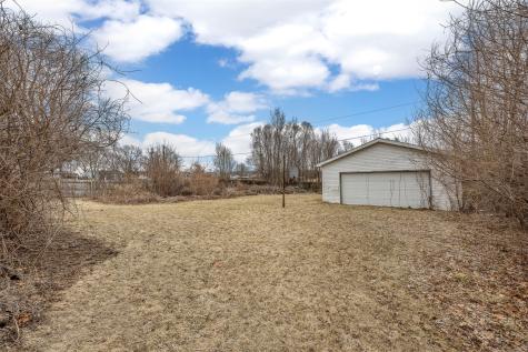 625 Freeseway Drive Robins IA 52328