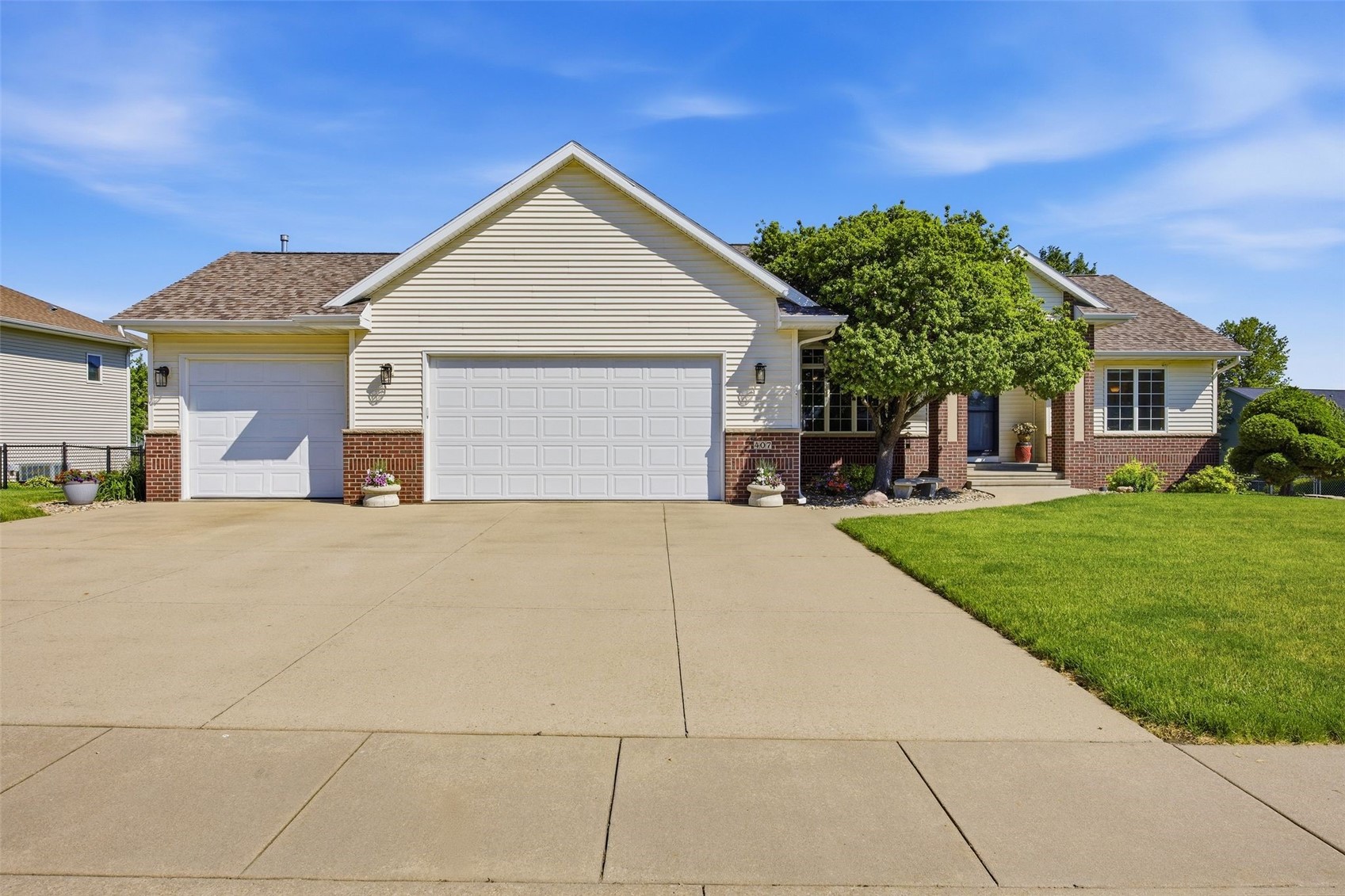 407 Wildflower Drive Fairfax IA 52228