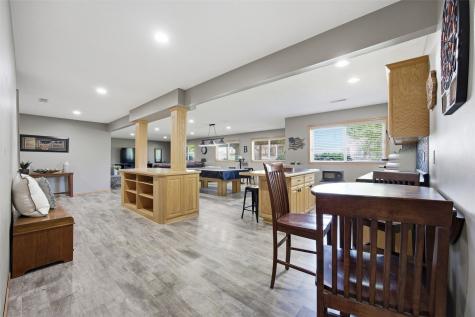 407 Wildflower Drive Fairfax IA 52228