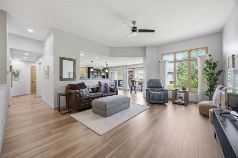 407 Wildflower Drive Fairfax IA 52228