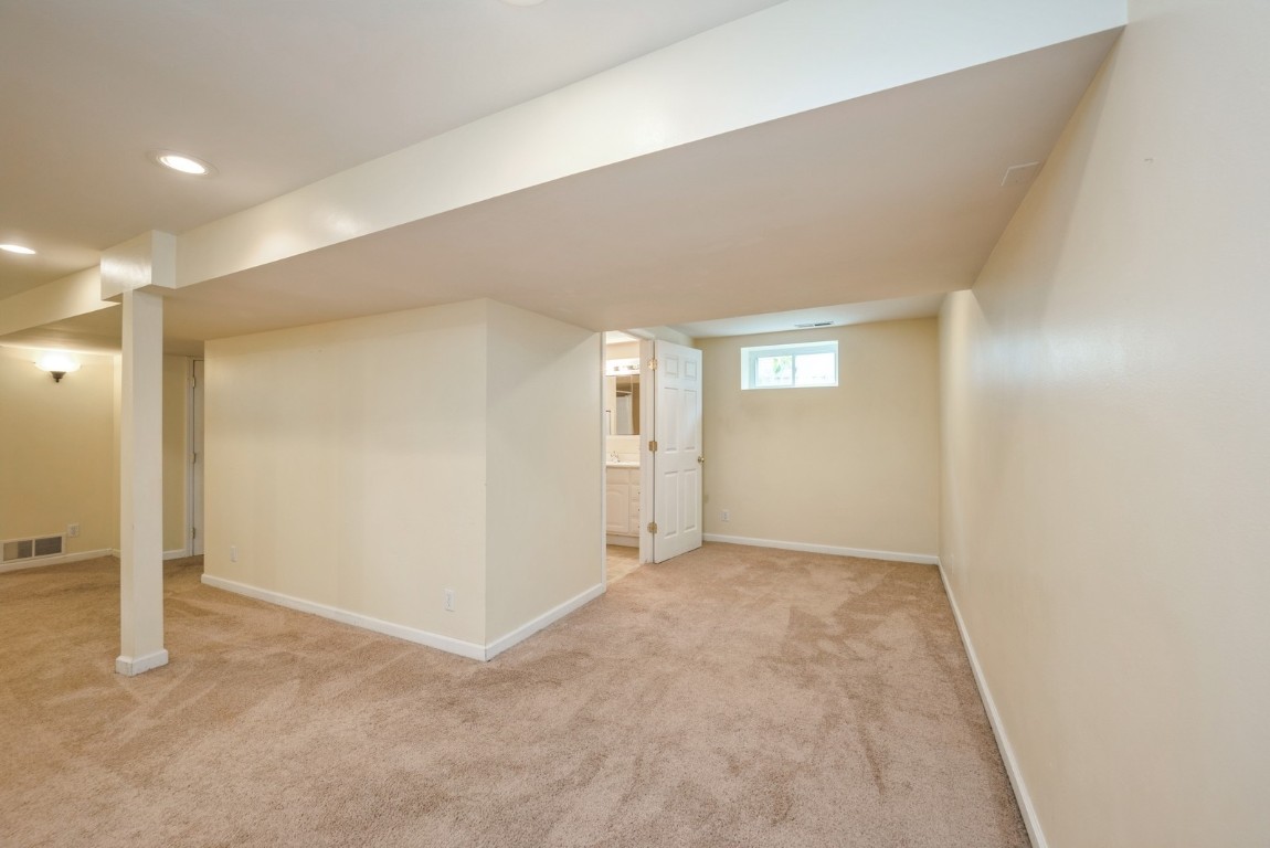 2039 Bever Avenue SE Cedar Rapids IA 52403