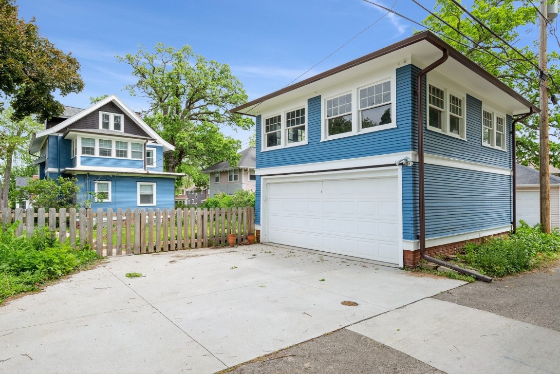 2039 Bever Avenue SE Cedar Rapids IA 52403