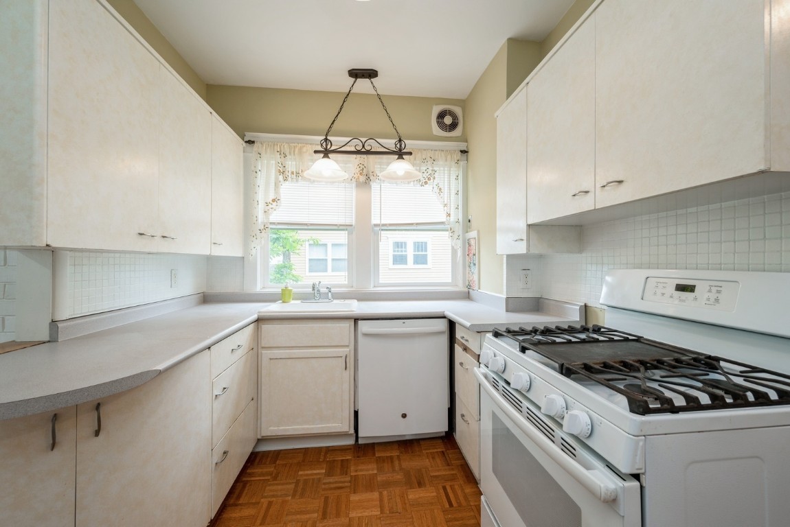 2039 Bever Avenue SE Cedar Rapids IA 52403