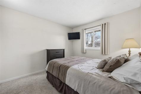 990 S 5th Street Marion IA 52302