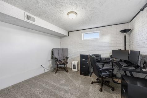 990 S 5th Street Marion IA 52302