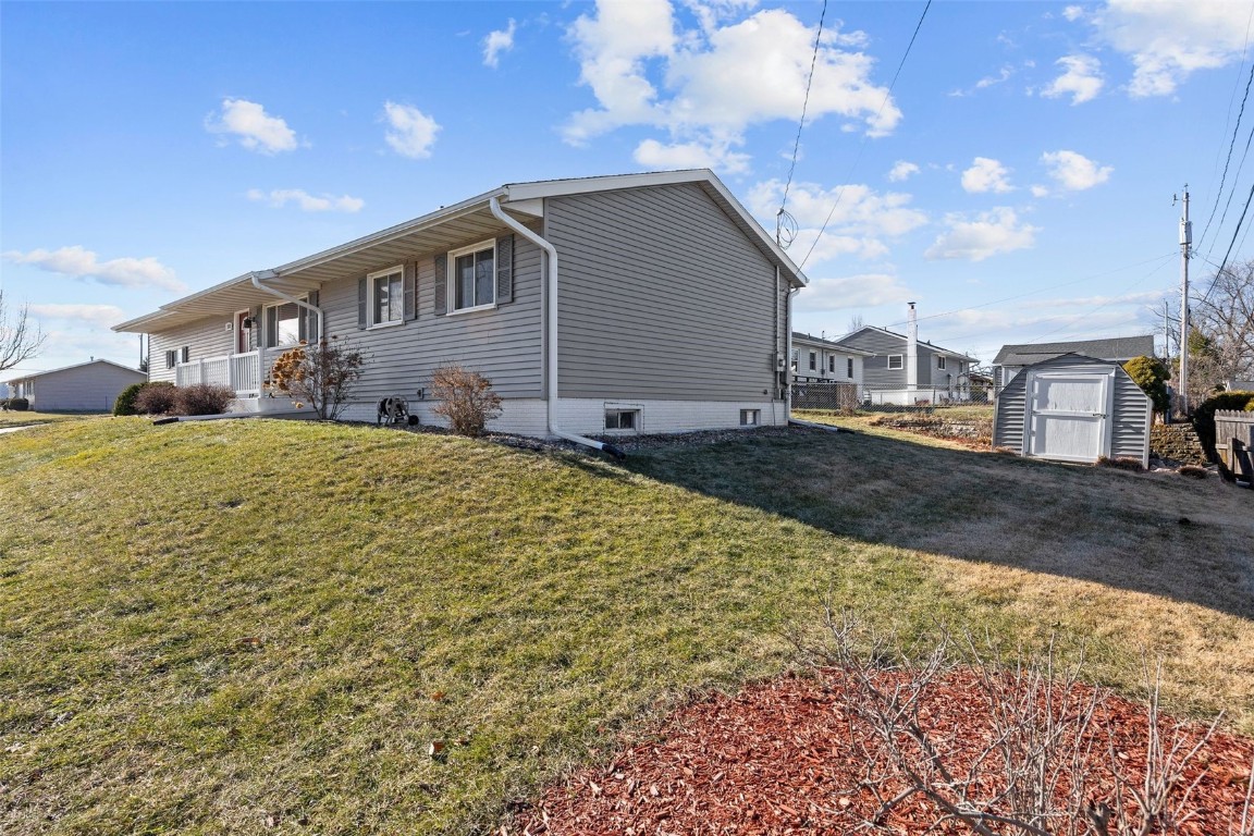 990 S 5th Street Marion IA 52302