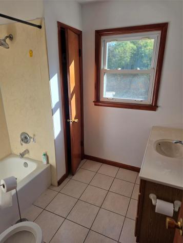4717 Lucore Road Marion IA 52302