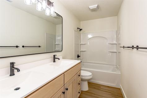 6949 Bowman Lane Cedar Rapids IA 52402