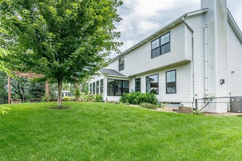 6949 Bowman Lane Cedar Rapids IA 52402