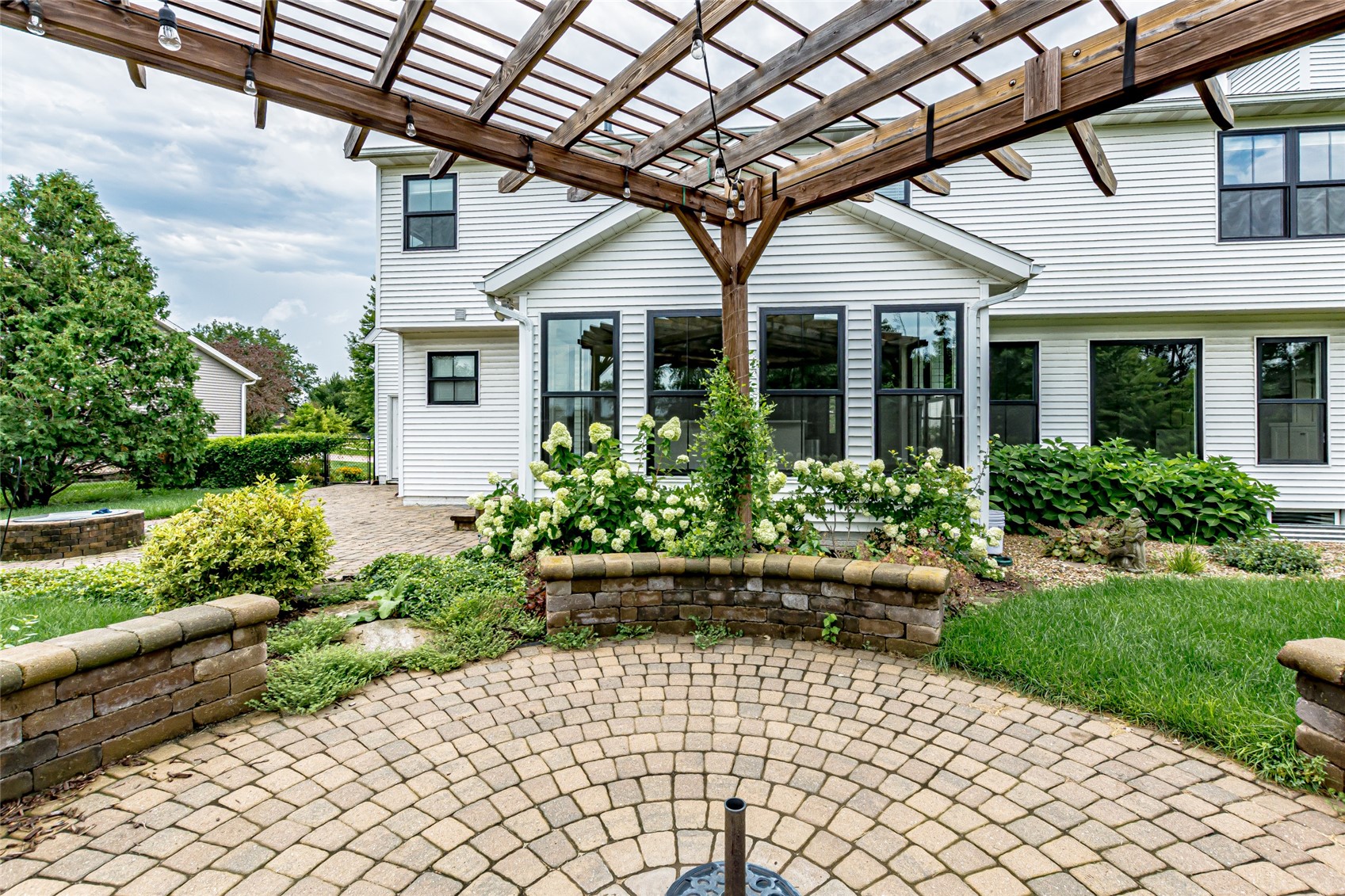 6949 Bowman Lane Cedar Rapids IA 52402