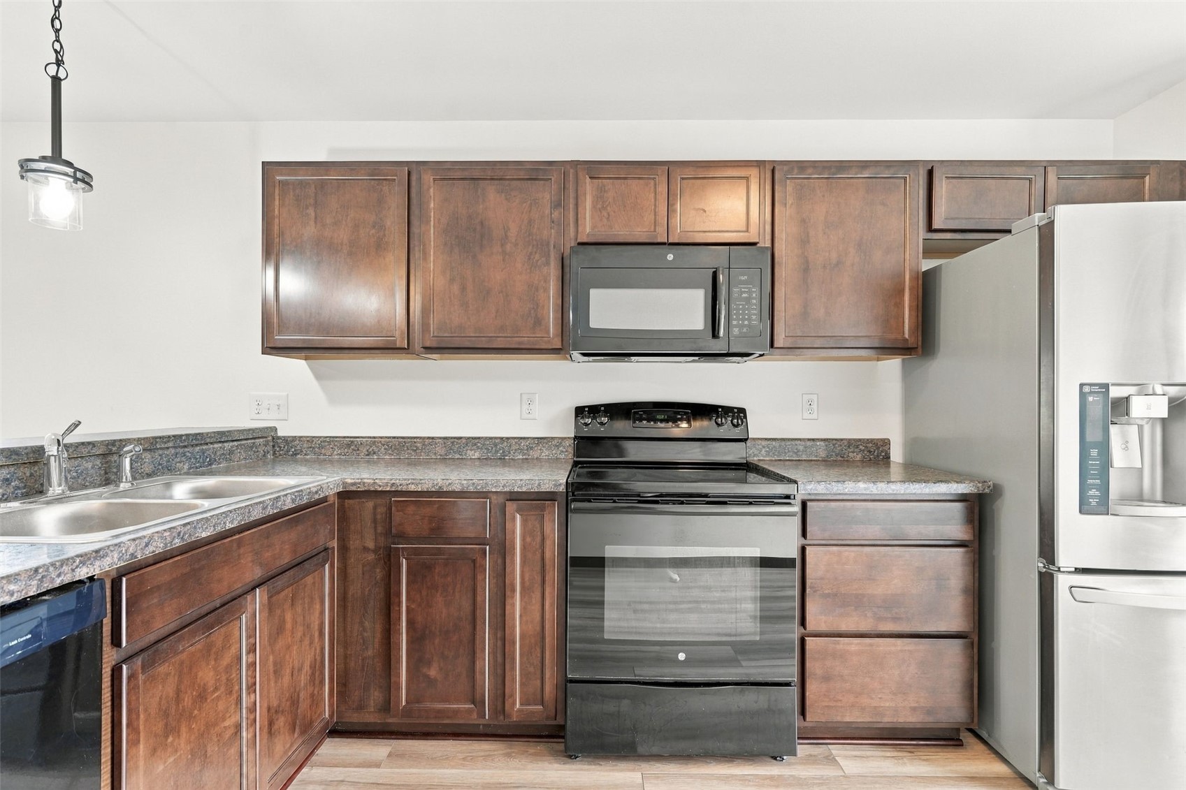 9515 Grand Oaks Drive NE Cedar Rapids IA 52402