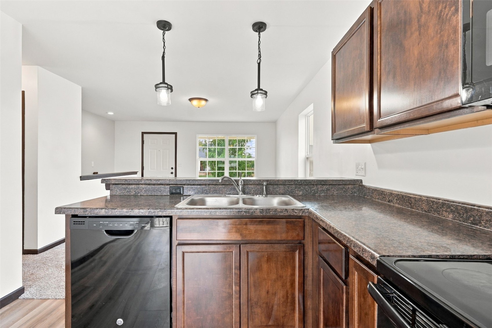 9515 Grand Oaks Drive NE Cedar Rapids IA 52402