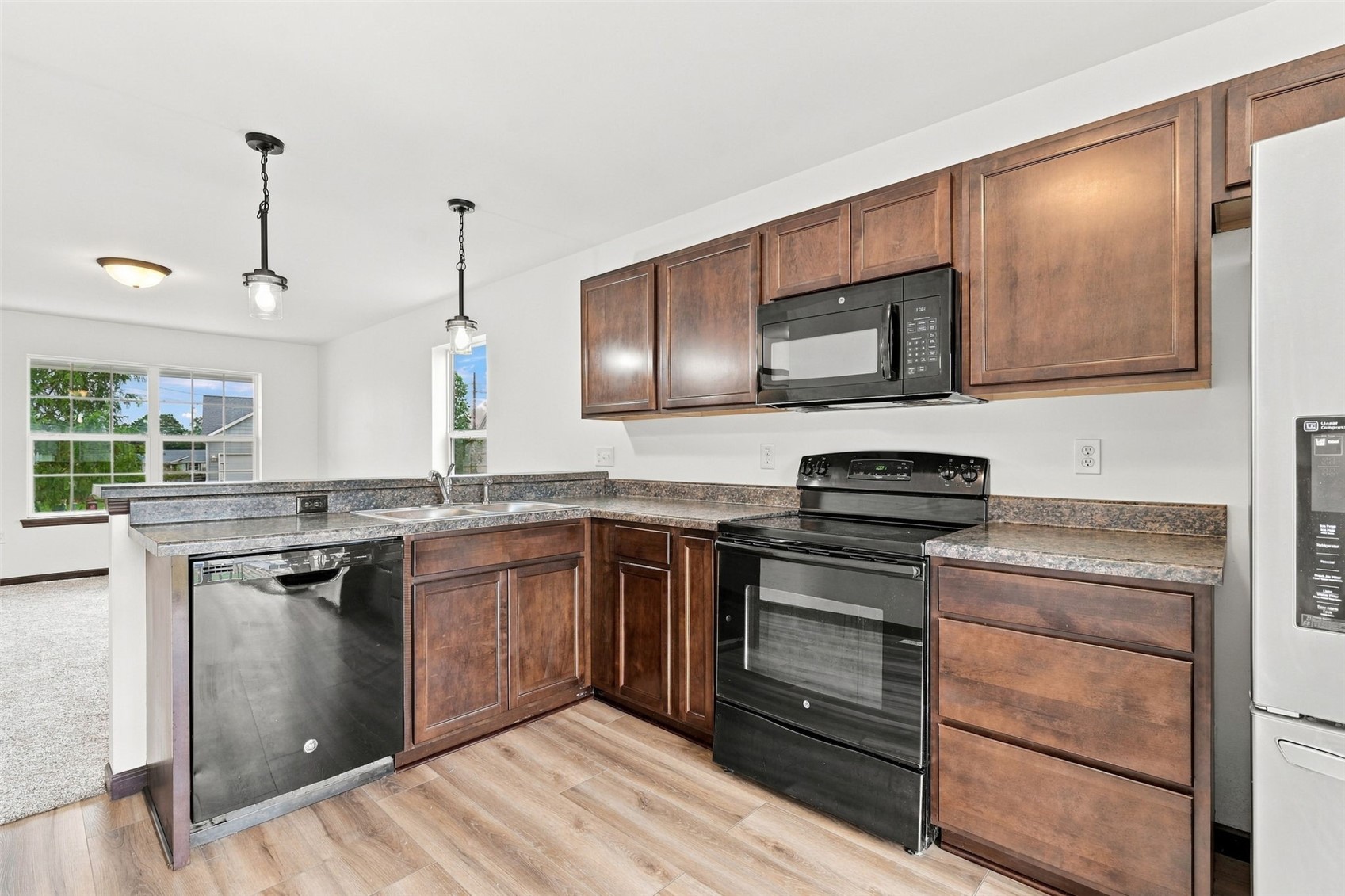 9515 Grand Oaks Drive NE Cedar Rapids IA 52402