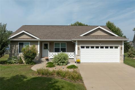 1308 Deer Run NE Cedar Rapids IA 52402