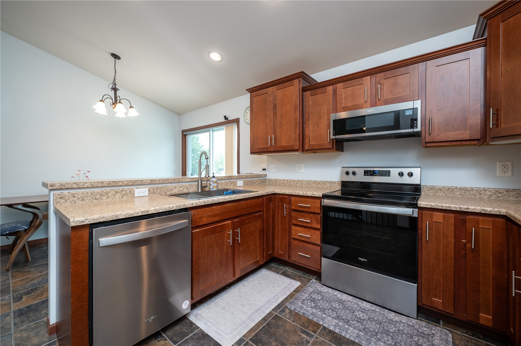 1308 Deer Run NE Cedar Rapids IA 52402