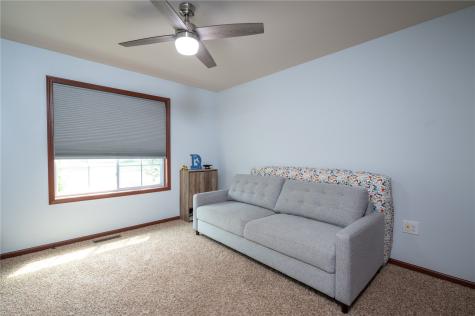 1308 Deer Run NE Cedar Rapids IA 52402