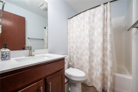 1308 Deer Run NE Cedar Rapids IA 52402
