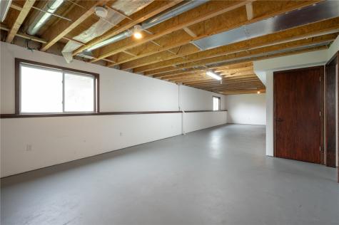 1308 Deer Run NE Cedar Rapids IA 52402