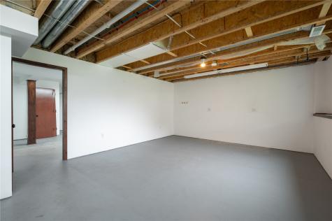 1308 Deer Run NE Cedar Rapids IA 52402