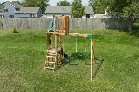 1308 Deer Run NE Cedar Rapids IA 52402